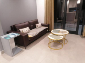 Radisson or Pearls Oceans Apts